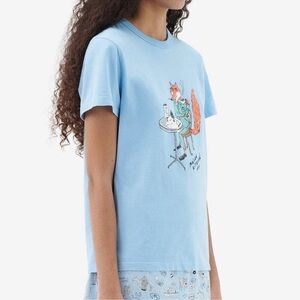 Maison Kitsune Women's Oly Coffee Fox Classic T-Shirt Baby Blue Crewneck